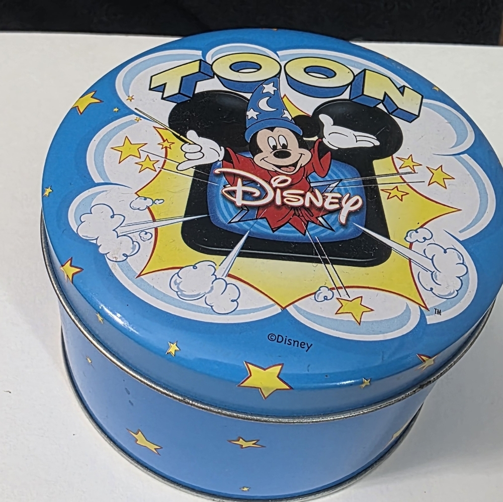 Fun 1990's Toon Disney Vintage Logo Clock Vinatge In Tin